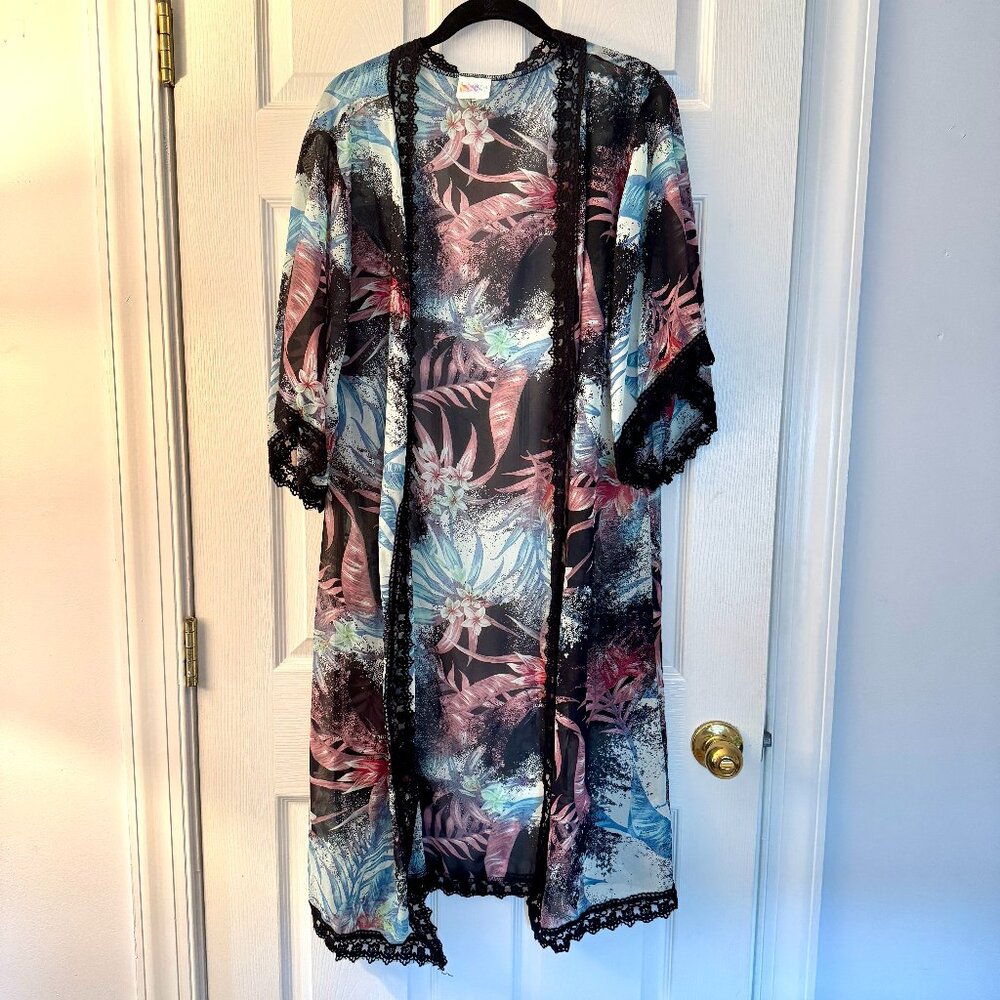 witchy boho kimono with black lace trim | boho lounge duster